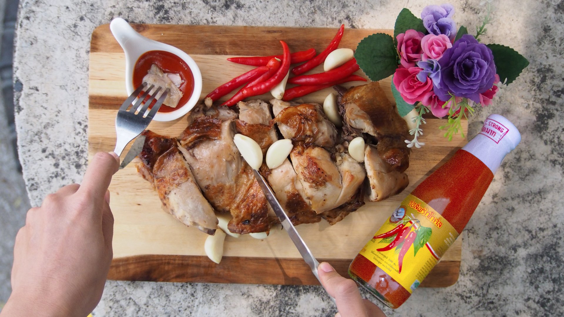 ไก่ย่างซอสพริกโกศล ตรานกอีแอ่น (เผ็ดมาก) ไก่ย่างซอสพริกโกศล ตรานกอีแอ่น (เผ็ดมาก)