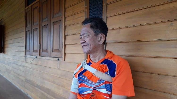 คุณลุงทินกร ล้มแล้วลุกใหม่ได้ด้วยกายภาพบำบัดจากเฮือนฮ้องขวัญ คุณลุงทินกร ล้มแล้วลุกใหม่ได้ด้วยกายภาพบำบัดจากเฮือนฮ้องขวัญ