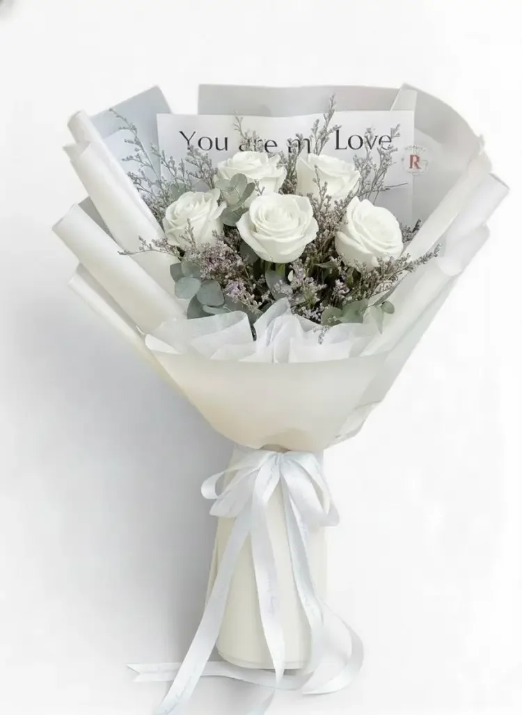 valentine's day gift Bouquet of 5 roses, ready to ship on 14 Feb.