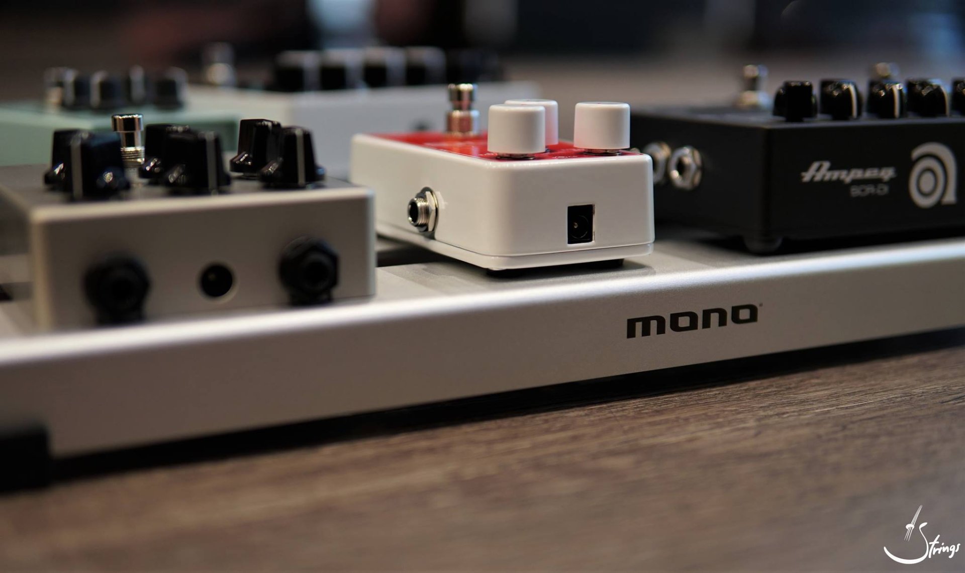Mono Pedalboard Lite+, Silver - stringsshop Mono Pedalboard Lite+, Silver - stringsshop