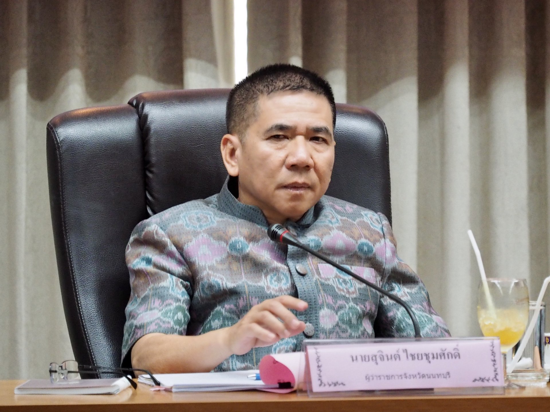 ผู้ว่าฯ นนทบุรี ยกระดับมาตรการป้องกันโควิด-19 แพร่ระบาด ตามแนวทางของสาธารณสุข ผู้ว่าฯ นนทบุรี ยกระดับมาตรการป้องกันโควิด-19 แพร่ระบาด ตามแนวทางของสาธารณสุข