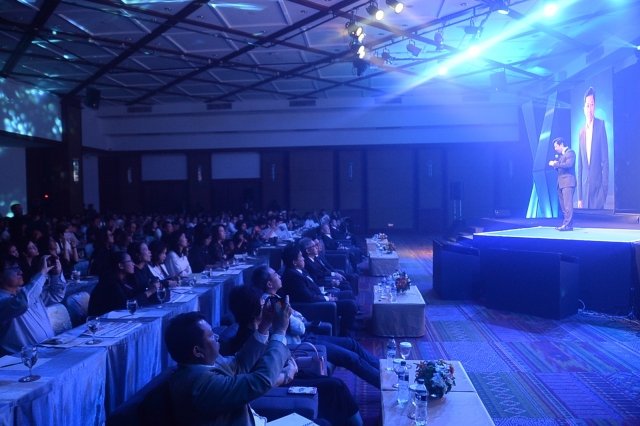ประชาชาติจัดสัมมนา "เปลี่ยน...ให้ทันโลก New World New Opportunity New Business" ประชาชาติจัดสัมมนา "เปลี่ยน...ให้ทันโลก New World New Opportunity New Business"