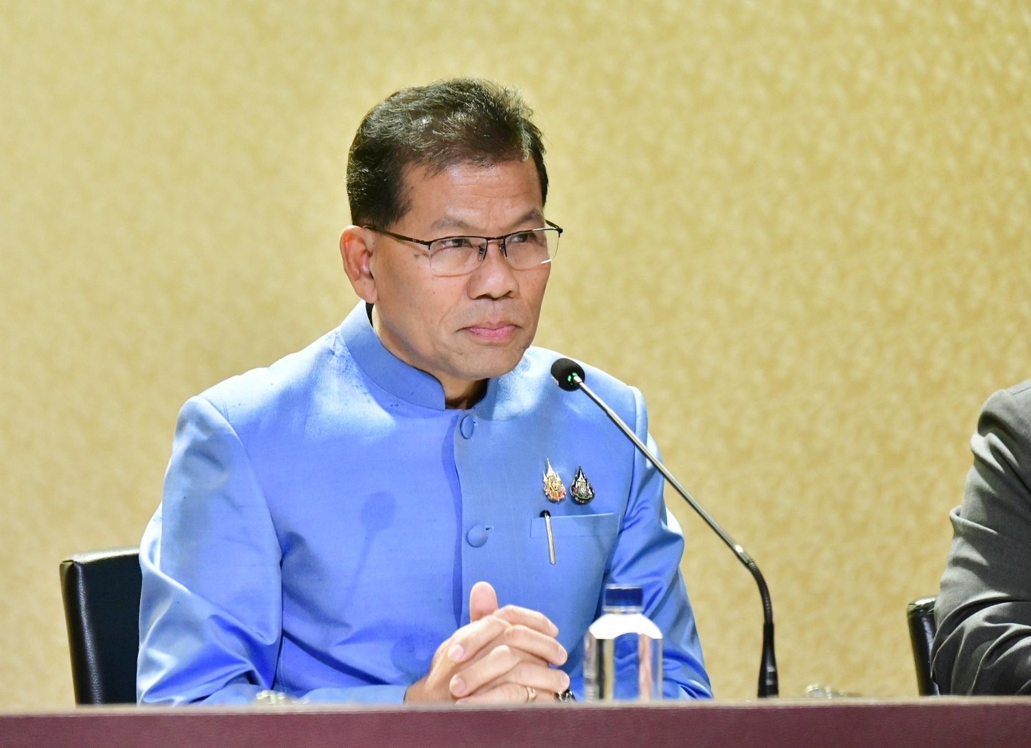 ครม.เห็นชอบร่างกฎกระทรวงเพิ่มบุหรี่ไฟฟ้า-บารากู่ไฟฟ้า เป็นของต้องห้ามนักเรียน-นักศึกษา ครม.เห็นชอบร่างกฎกระทรวงเพิ่มบุหรี่ไฟฟ้า-บารากู่ไฟฟ้า เป็นของต้องห้ามนักเรียน-นักศึกษา