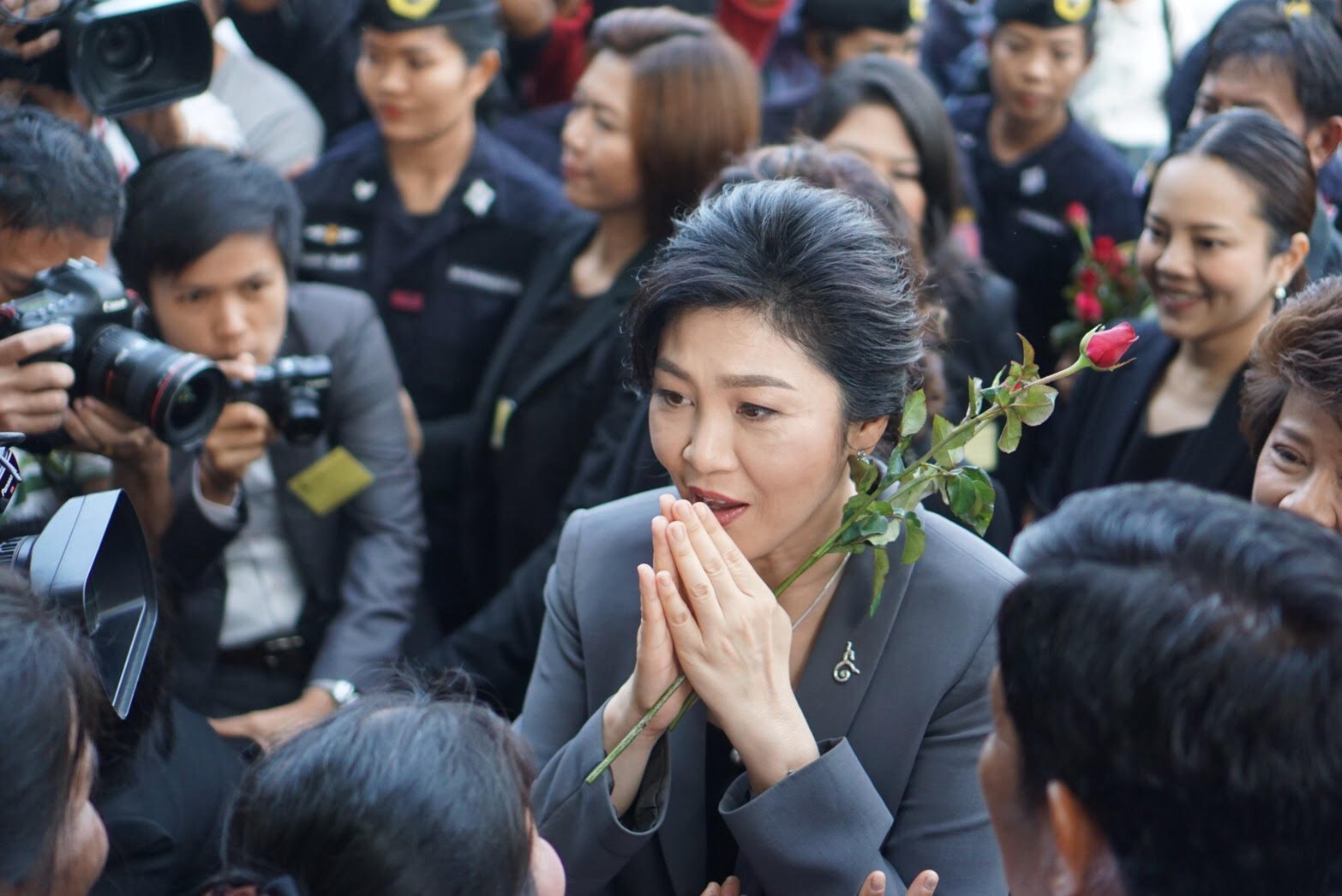 ปิดฉากคดีจำนำข้าว ศาลพิพากษาจำคุก “ยิ่งลักษณ์” 5 ปี ไม่รอลงอาญา ปิดฉากคดีจำนำข้าว ศาลพิพากษาจำคุก “ยิ่งลักษณ์” 5 ปี ไม่รอลงอาญา