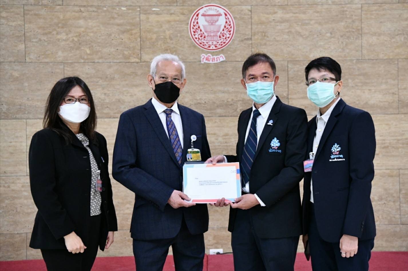 กมธ. เทคโนโลยีฯ รับหนังสือจากนายกสมาคมสื่อช่อสะอาด เพื่อขอให้คงสถานภาพการทดลองออกอากาศวิทยุกระจายเสียงในระบบเอฟเอ็ม เครื่องส่ง 500 วัตต์ กมธ. เทคโนโลยีฯ รับหนังสือจากนายกสมาคมสื่อช่อสะอาด เพื่อขอให้คงสถานภาพการทดลองออกอากาศวิทยุกระจายเสียงในระบบเอฟเอ็ม เครื่องส่ง 500 วัตต์