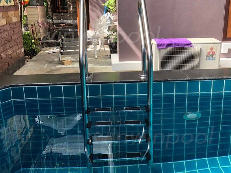 Install Ladder (Lat Phrao 80)