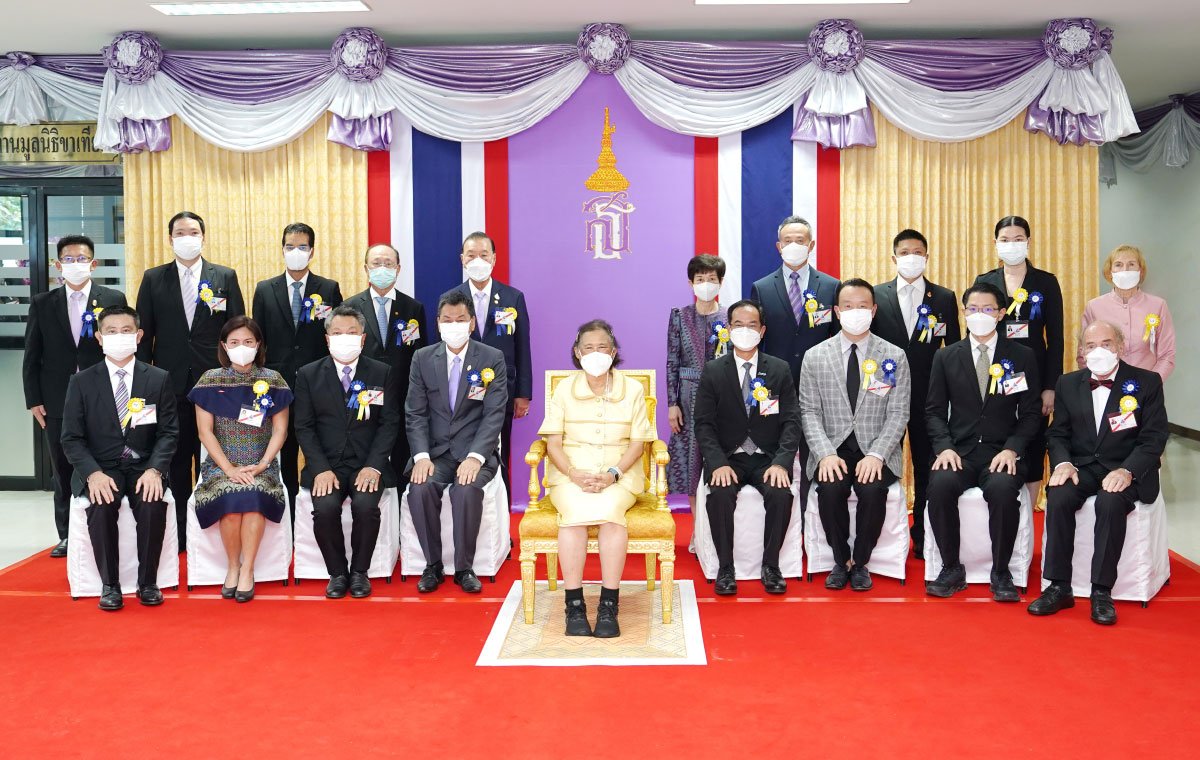 งานพระราชทานโล่จากมูลนิธิขาเทียมฯ งานพระราชทานโล่จากมูลนิธิขาเทียมฯ