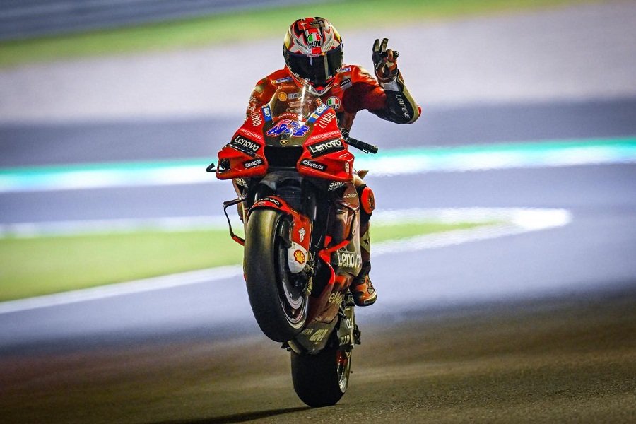 ไร้คู่แข่ง! 'แจ็ค มิลเลอร์' นำยาวคว้าชัย Japanese Grand Prix ไร้คู่แข่ง! 'แจ็ค มิลเลอร์' นำยาวคว้าชัย Japanese Grand Prix