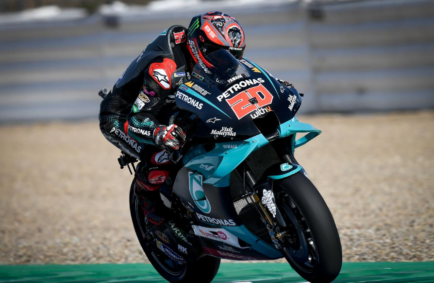 แตงกวาสุดจี๊ด! 'ฟาบิโอ กวาตาราโร' คว้าโพลแรกเปิดฉาก MotoGP 2020 แตงกวาสุดจี๊ด! 'ฟาบิโอ กวาตาราโร' คว้าโพลแรกเปิดฉาก MotoGP 2020