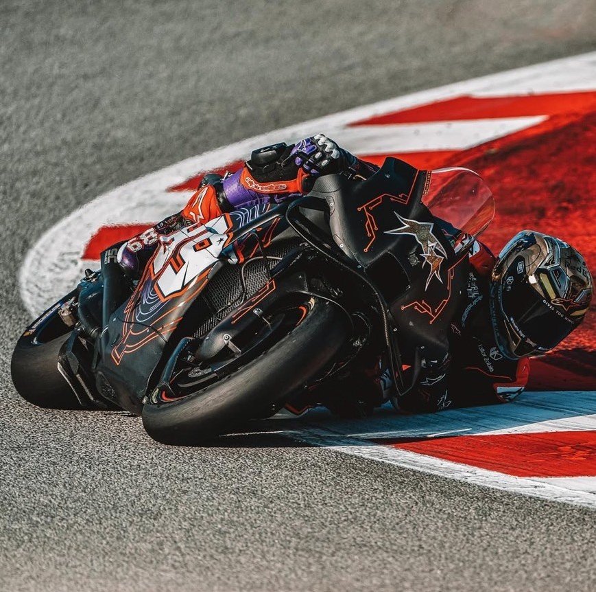 ฆอร์เก มาร์ติน จะคว้าชัยชนะในสนามเปิดตัวกับ Aprilia ได้หรือไม่? ฆอร์เก มาร์ติน จะคว้าชัยชนะในสนามเปิดตัวกับ Aprilia ได้หรือไม่?