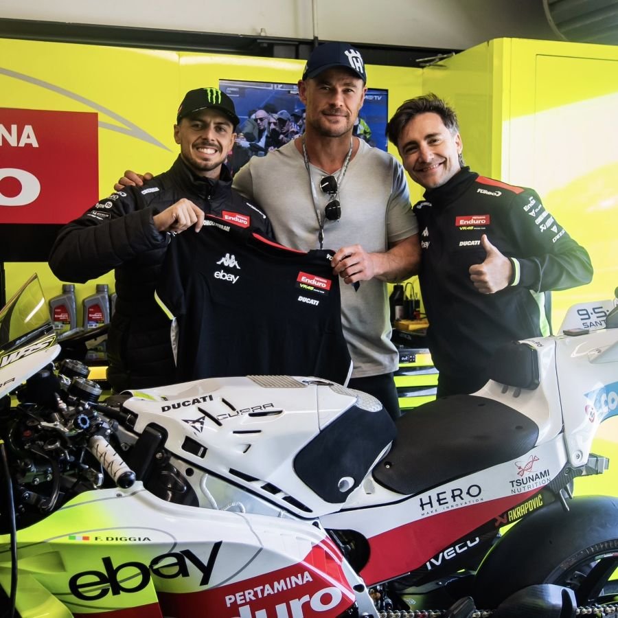 คริส เฮมส์เวิร์ธ เยือนการาจ VR46 ปลุกไฟ ฟาบิโอ ดิ จิอันนันโตนิโอ คว้าโพเดียม Australian Grand Prix 2025