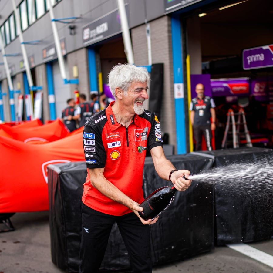 Ducati เสีย Pramac แต่ได้นักแข่งที่เก่งที่สุดในประวัติศาสตร์! Ducati เสีย Pramac แต่ได้นักแข่งที่เก่งที่สุดในประวัติศาสตร์!