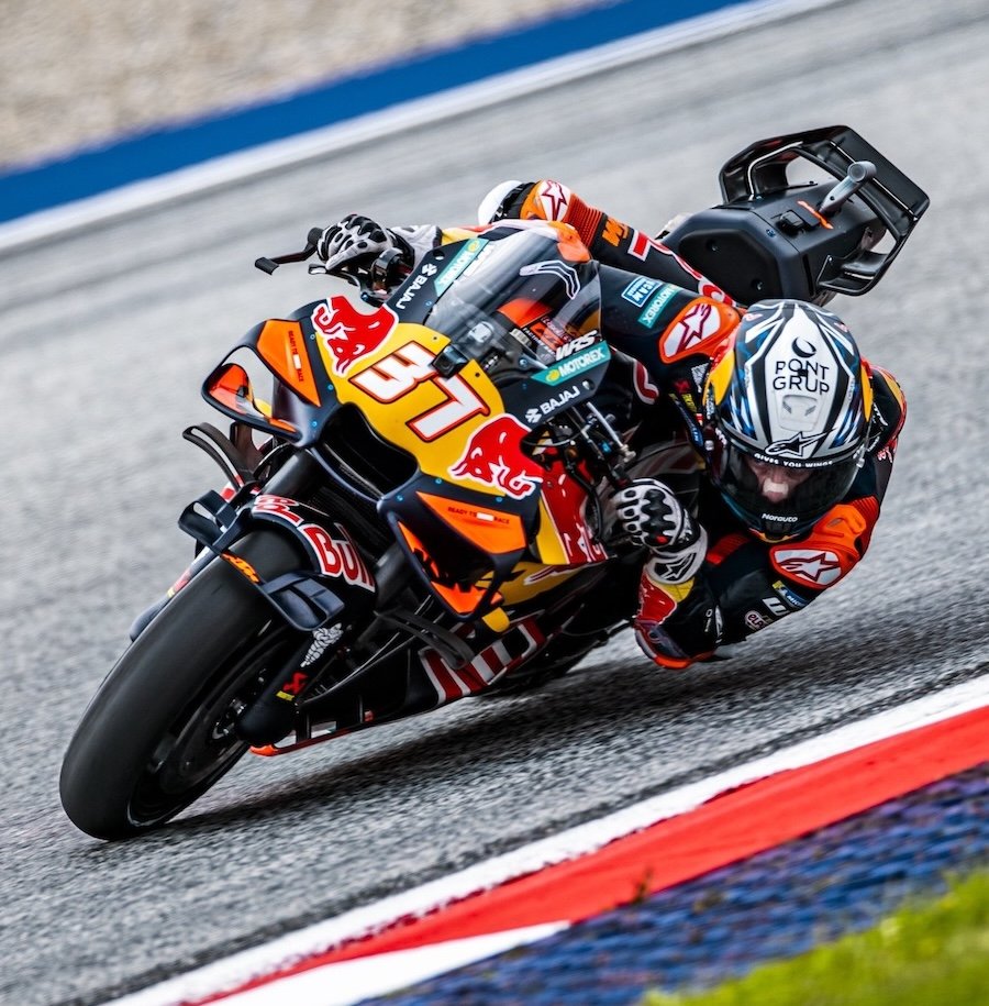 เปโดร อคอสต้า ฉลองชัย MotoGP ครั้งแรกที่ออสเตรีย ! 