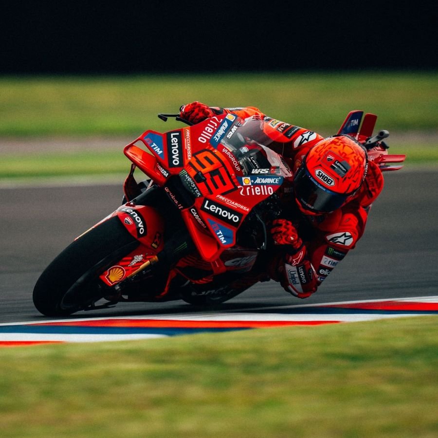 พี่น้อง 'มาร์เกซ' กอดคอคว้า 1 - 2 สปรินท์อาร์เจนตินา พี่น้อง 'มาร์เกซ' กอดคอคว้า 1 - 2 สปรินท์อาร์เจนตินา