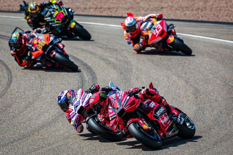 มัดรวมข่าวลือ MotoGP 2024 จนถึงตอนนี้ใครมีข่าวกับทีมไหนบ้าง ไปดูกัน! มัดรวมข่าวลือ MotoGP 2024 จนถึงตอนนี้ใครมีข่าวกับทีมไหนบ้าง ไปดูกัน!