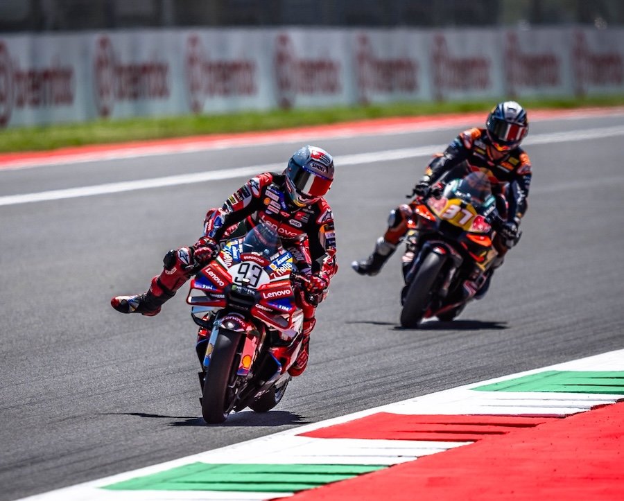 เปโดร อคอสต้า เผยสิ่งที่ได้เรียนรู้จากการดวล มาร์ก มาร์เกซ ในศึก Italian Grand Prix 2026