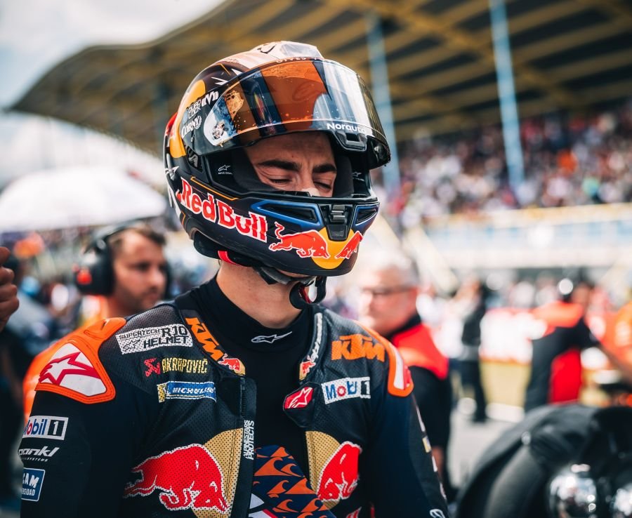 เปโดร อคอสต้า ทุ่มสุดตัว! พร้อมล่าชัยชนะครั้งแรกในคลาส MotoGP เปโดร อคอสต้า ทุ่มสุดตัว! พร้อมล่าชัยชนะครั้งแรกในคลาส MotoGP