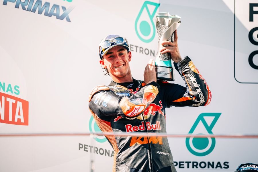 เปโดร อคอสต้า ถอดระบบคอนโทรลทั้งหมด! ก่อนซิ่งคว้าโพเดียมเซปัง!