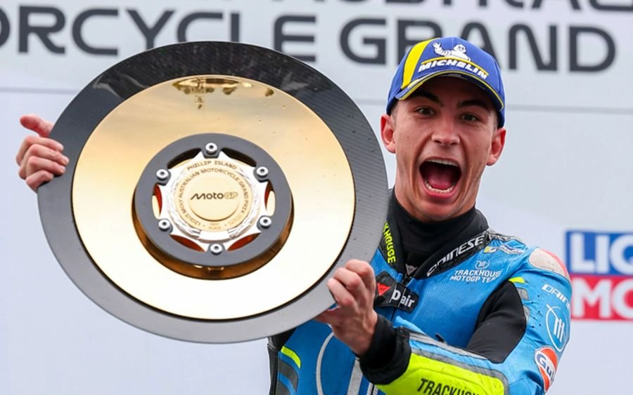 ราอูล เฟอร์นันเดซ เผยโมเมนต์สุดระทึกก่อนคว้าชัย Australian Grand Prix 2025