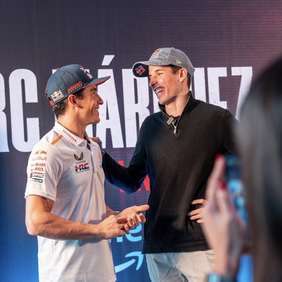 อเล็กซ์ มาร์เกซ เผย มาร์ก มาร์เกซ พร้อมรีไทร์หากปีแรกที่ DUCATI ไม่สนุก! อเล็กซ์ มาร์เกซ เผย มาร์ก มาร์เกซ พร้อมรีไทร์หากปีแรกที่ DUCATI ไม่สนุก!