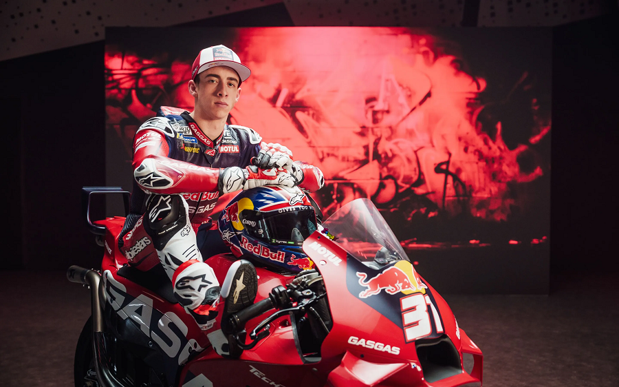 เปโดร อคอสต้า จะไม่ตั้งเป้าหมายในฤดูกาลแรกที่แข่งขันในคลาส MotoGP  เปโดร อคอสต้า จะไม่ตั้งเป้าหมายในฤดูกาลแรกที่แข่งขันในคลาส MotoGP
