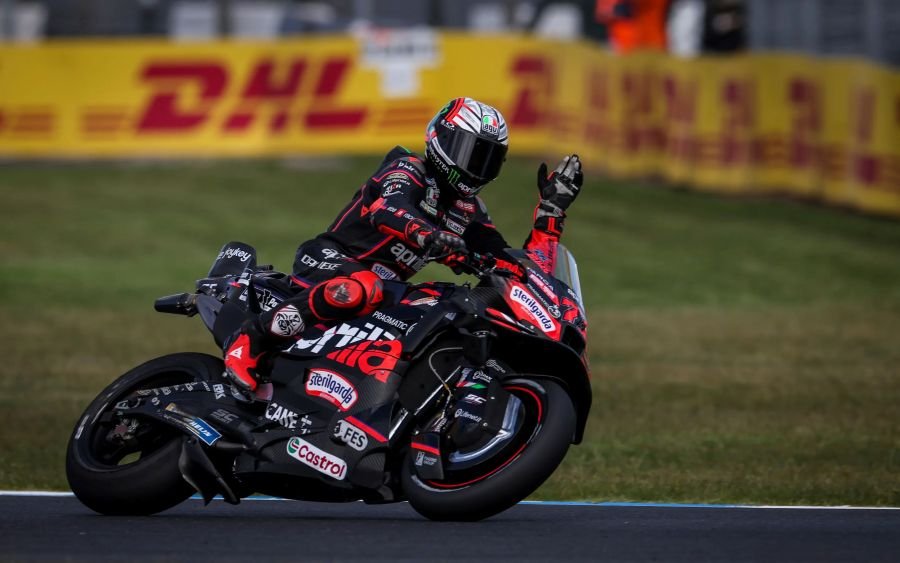 Aprilia 1 , 2 มาร์โก เบซเซคกี คว้าชัยสปรินท์ฟิลลิป ไอส์แลนด์