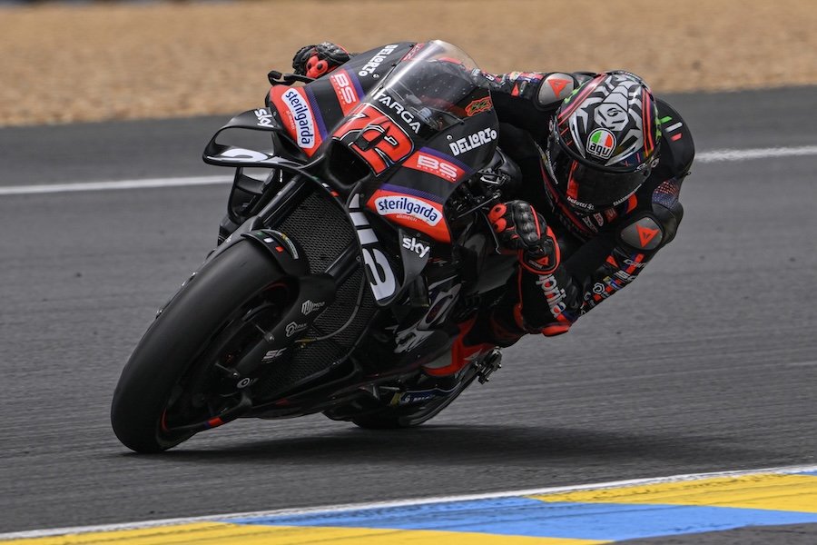 APRILIA กวาดฟรอนท์โรว์ มาร์โก เบซเซคกี คว้าโพล Italian Grand Prix 2026