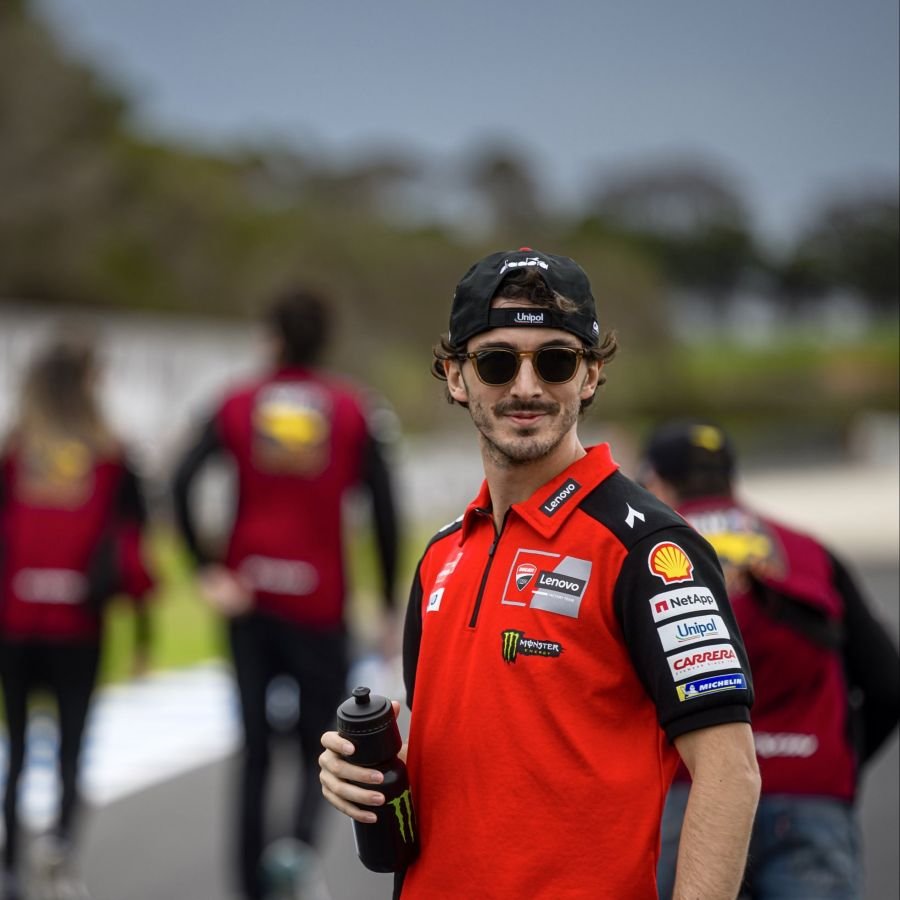 วาเลนติโน รอสซี เชื่อ เป็กโก้ - มาร์ติน จะคืนฟอร์มเก่งใน MotoGP 2026