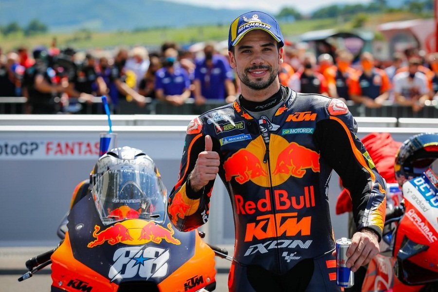 KTM สนามแรกมาแล้ว! 'มิเกล โอลิเวรา' คว้าชัย Catalan Grand Prix 2021 KTM สนามแรกมาแล้ว! 'มิเกล โอลิเวรา' คว้าชัย Catalan Grand Prix 2021