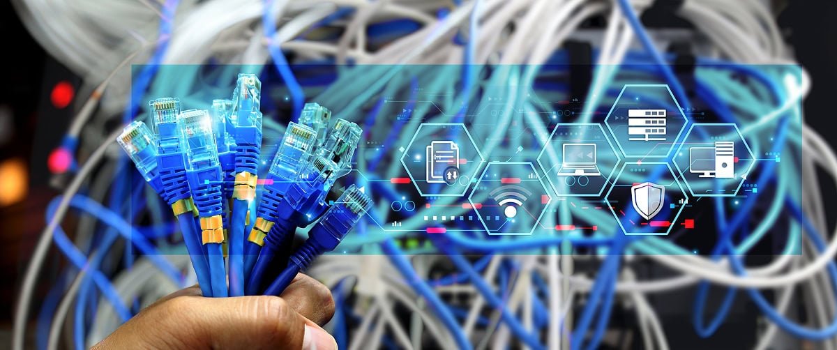 สายแลนใช้ภายนอก VS ภายใน ต่างกันอย่างไร? ราคาต่างกันแค่ไหน? สายแลนใช้ภายนอก VS ภายใน ต่างกันอย่างไร? ราคาต่างกันแค่ไหน?