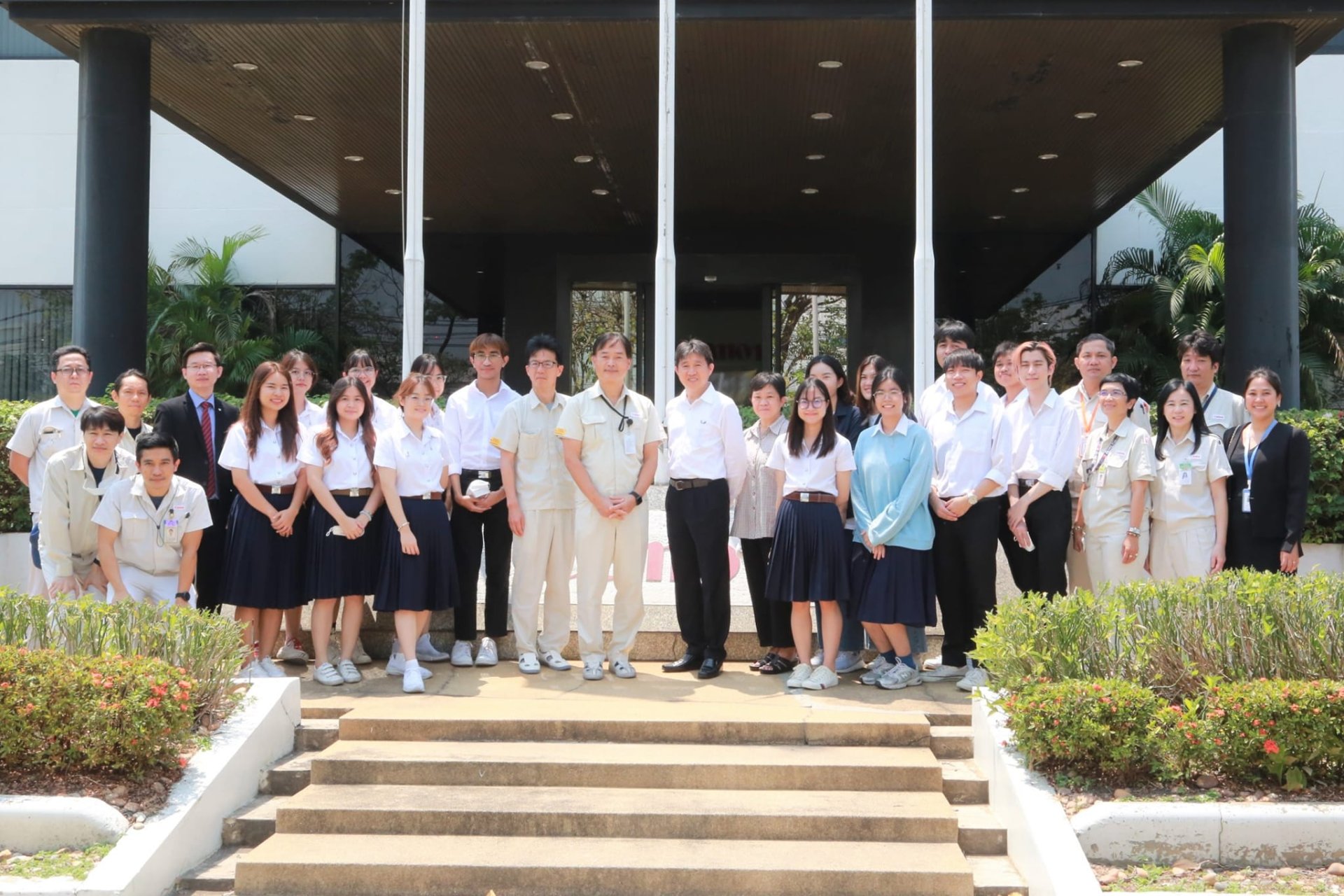 "แคนนอน ไฮ-เทค" ต้อนรับคณาจารย์และนิสิตจุฬาฯ เปิดโรงงานพาทัวร์กระบวนการผลิตเครื่องพิมพ์อิงก์เจ็ตแคนนอน  "แคนนอน ไฮ-เทค" ต้อนรับคณาจารย์และนิสิตจุฬาฯ เปิดโรงงานพาทัวร์กระบวนการผลิตเครื่องพิมพ์อิงก์เจ็ตแคนนอน