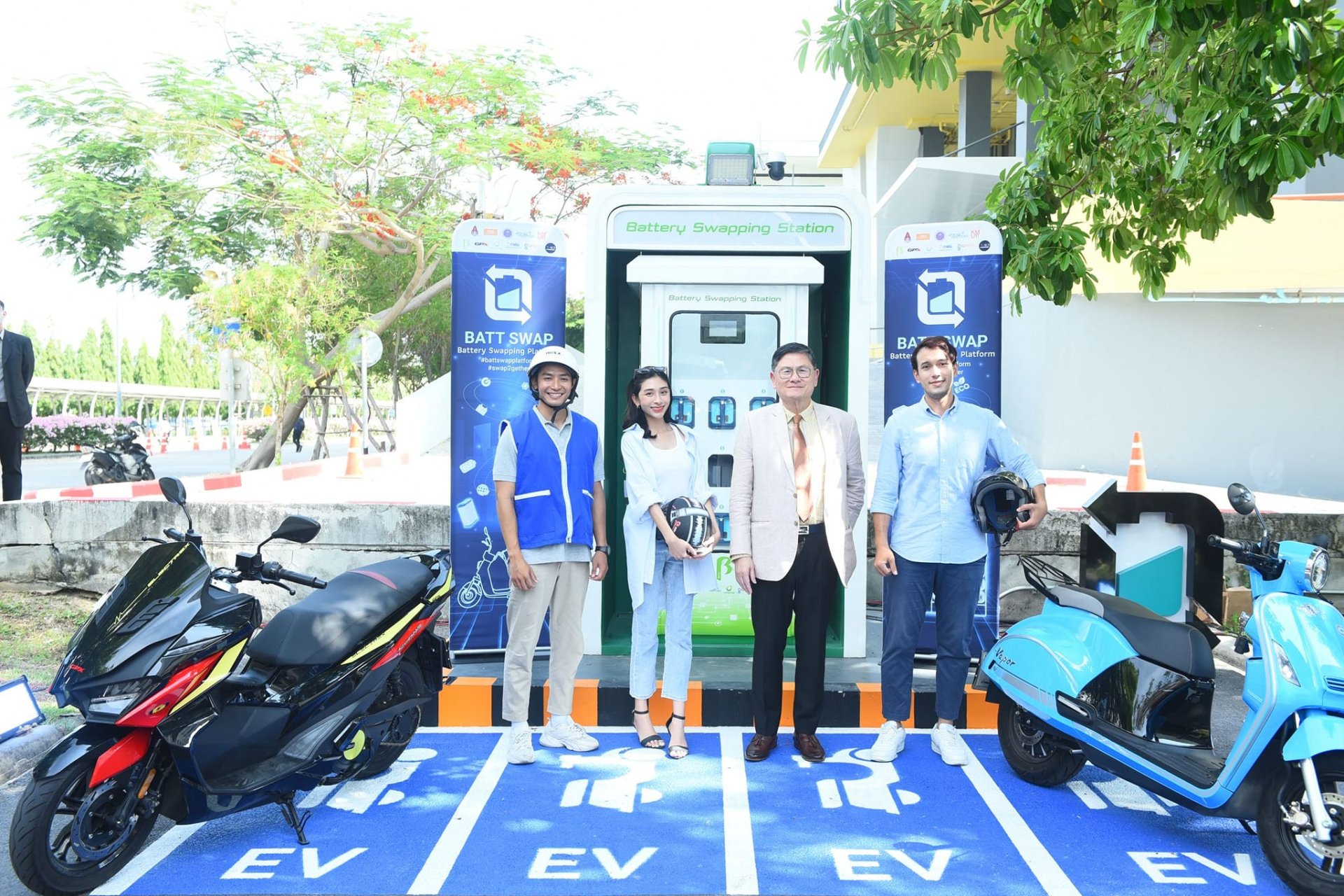 "Entec" ผนึกพันธมิตร สร้าง “แพลตฟอร์มแพ็กแบตเตอรี่มาตรฐานแบบสับเปลี่ยน สำหรับมอเตอร์ไซค์ไฟฟ้า”  "Entec" ผนึกพันธมิตร สร้าง “แพลตฟอร์มแพ็กแบตเตอรี่มาตรฐานแบบสับเปลี่ยน สำหรับมอเตอร์ไซค์ไฟฟ้า”