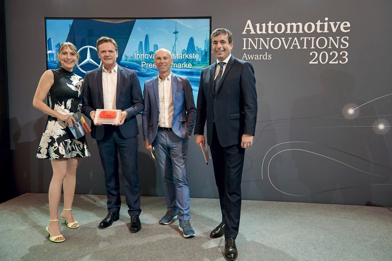 "เมอร์เซเดส-เบนซ์" กวาด 4 รางวัลจากเวที Automotive INNOVATIONS Awards ประจำปี 2023 พร้อมเผยความโดดเด่นด้านนวัตกรรมยานยนต์ระดับโลก