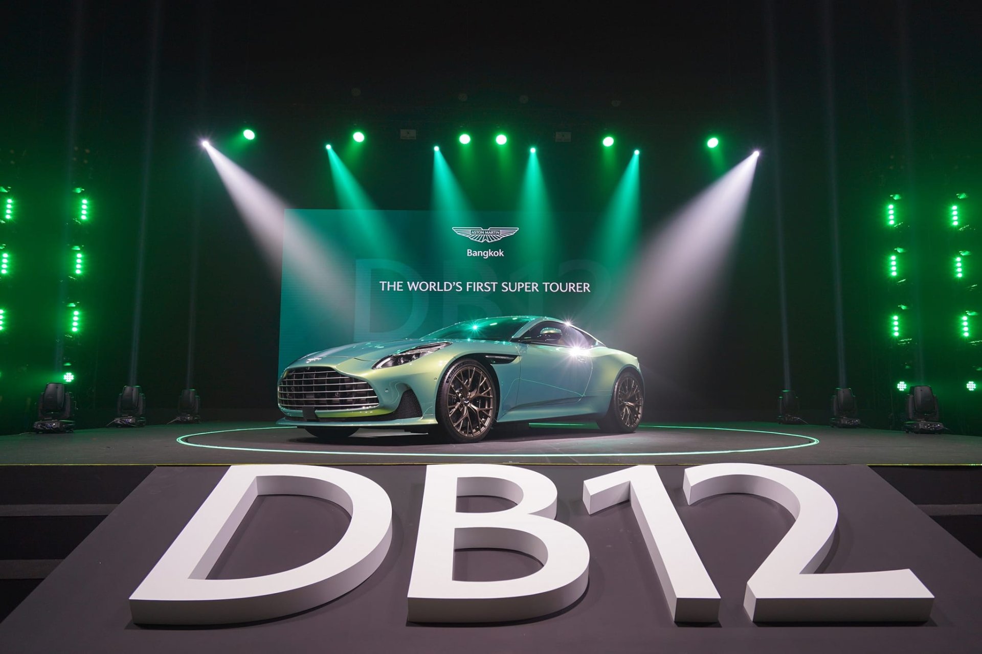 สัมผัส "แอสตัน มาร์ติน DB12" สมรรถนะดุดัน สไตล์ยนตรกรรม ซูเปอร์ ทัวเรอร์ ราคาเริ่มต้น 21.9 ล้านบาท