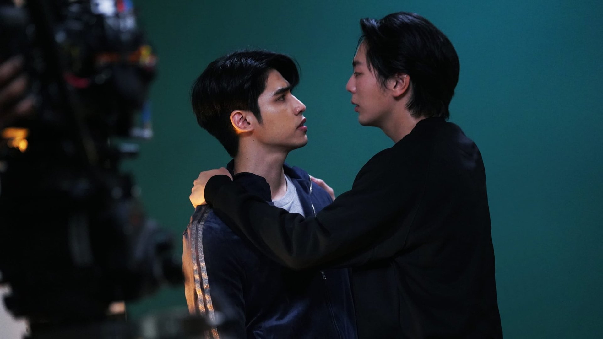 เดินหน้าถ่ายทำซีรีส์วายฟอร์มยักษ์ iQIYI Original “MY STAND-IN ตัวนาย ตัวแทน” ปีหน้าได้ดูแน่! เดินหน้าถ่ายทำซีรีส์วายฟอร์มยักษ์ iQIYI Original “MY STAND-IN ตัวนาย ตัวแทน” ปีหน้าได้ดูแน่!