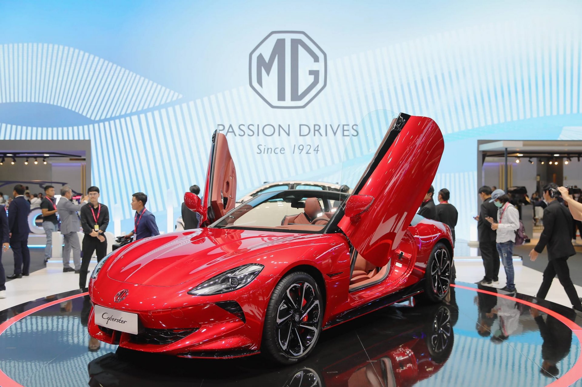 "เอ็มจี" เผยโฉม MG CYBERSTER และ IM LS6 ครั้งแรกในอาเซียน ที่งาน Motor Expo 2023