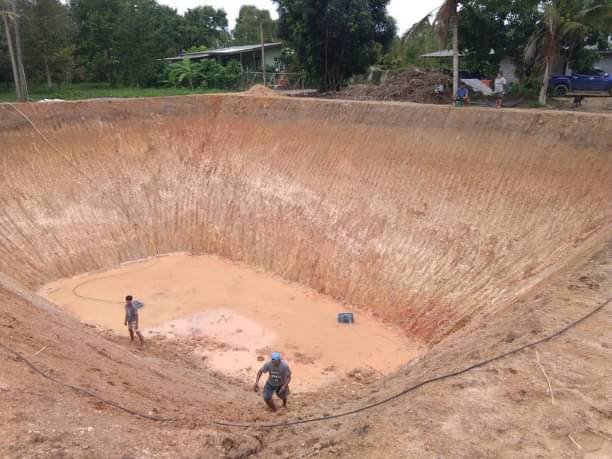 การขุดบ่อเพื่อกักเก็บน้ำในแต่ละครั้งนั้น ทุกคนก็หวังไว้ว่า การขุดบ่อเพื่อกักเก็บน้ำในแต่ละครั้งนั้น ทุกคนก็หวังไว้ว่า