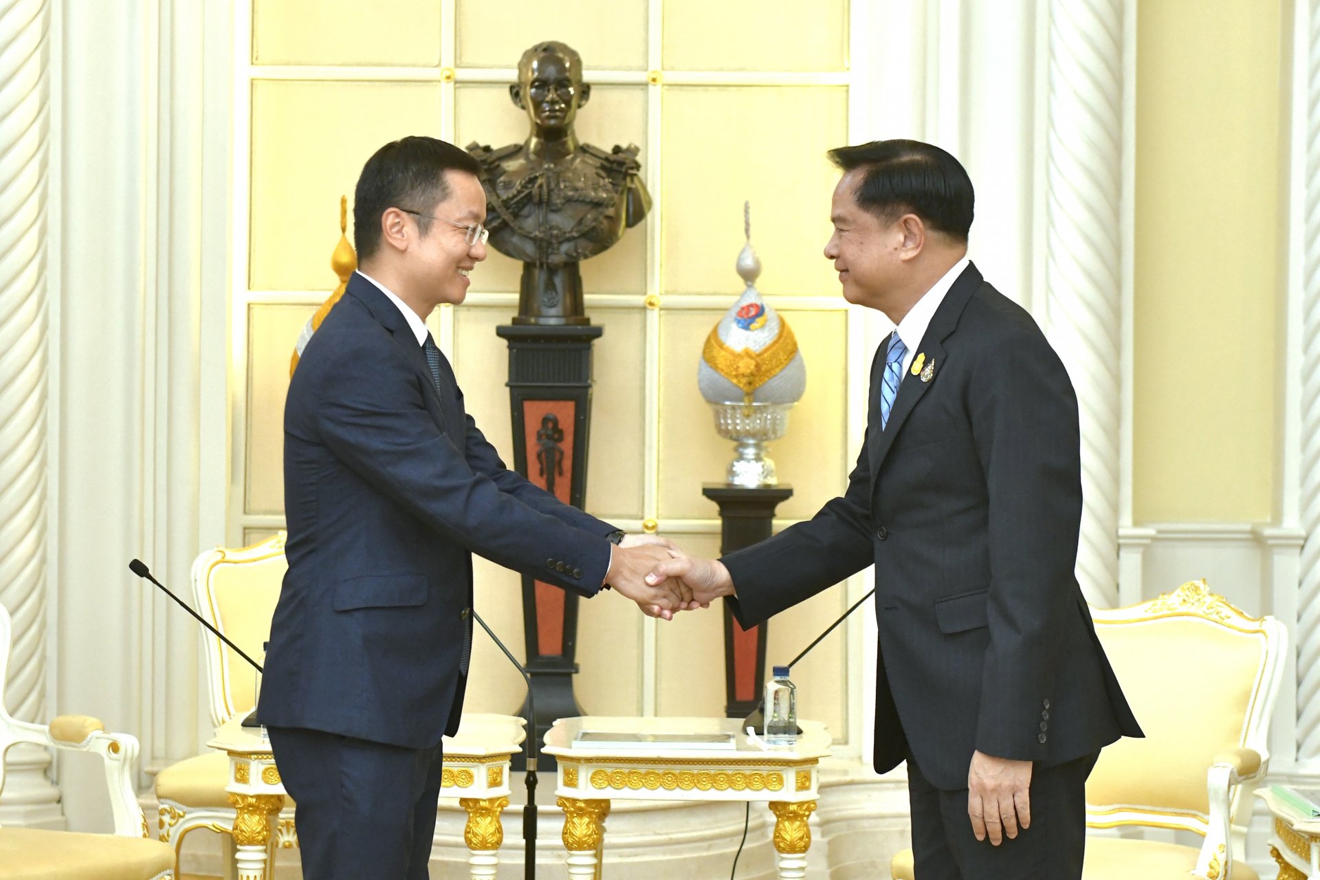 ประธานกรรมการบริหารบริษัทหัวเว่ย เข้าเยี่ยมคารวะรองนายกรัฐมนตรี  ประธานกรรมการบริหารบริษัทหัวเว่ย เข้าเยี่ยมคารวะรองนายกรัฐมนตรี