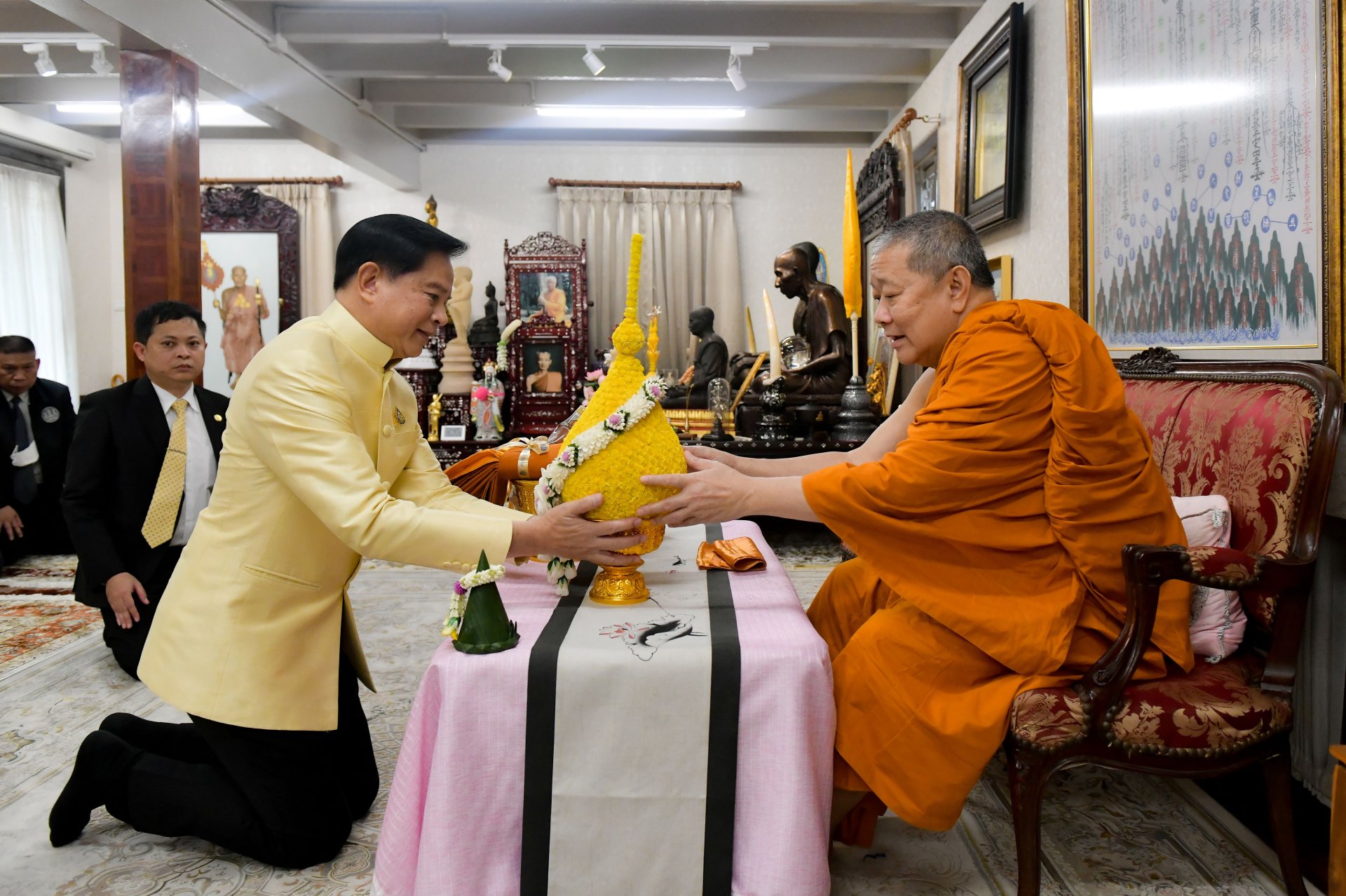 ถวายเครื่องสักการะเนื่องในวันเข้าพรรษา ประจำปี 2566 ณ วัดไตรมิตรวิทยาราม ถวายเครื่องสักการะเนื่องในวันเข้าพรรษา ประจำปี 2566 ณ วัดไตรมิตรวิทยาราม