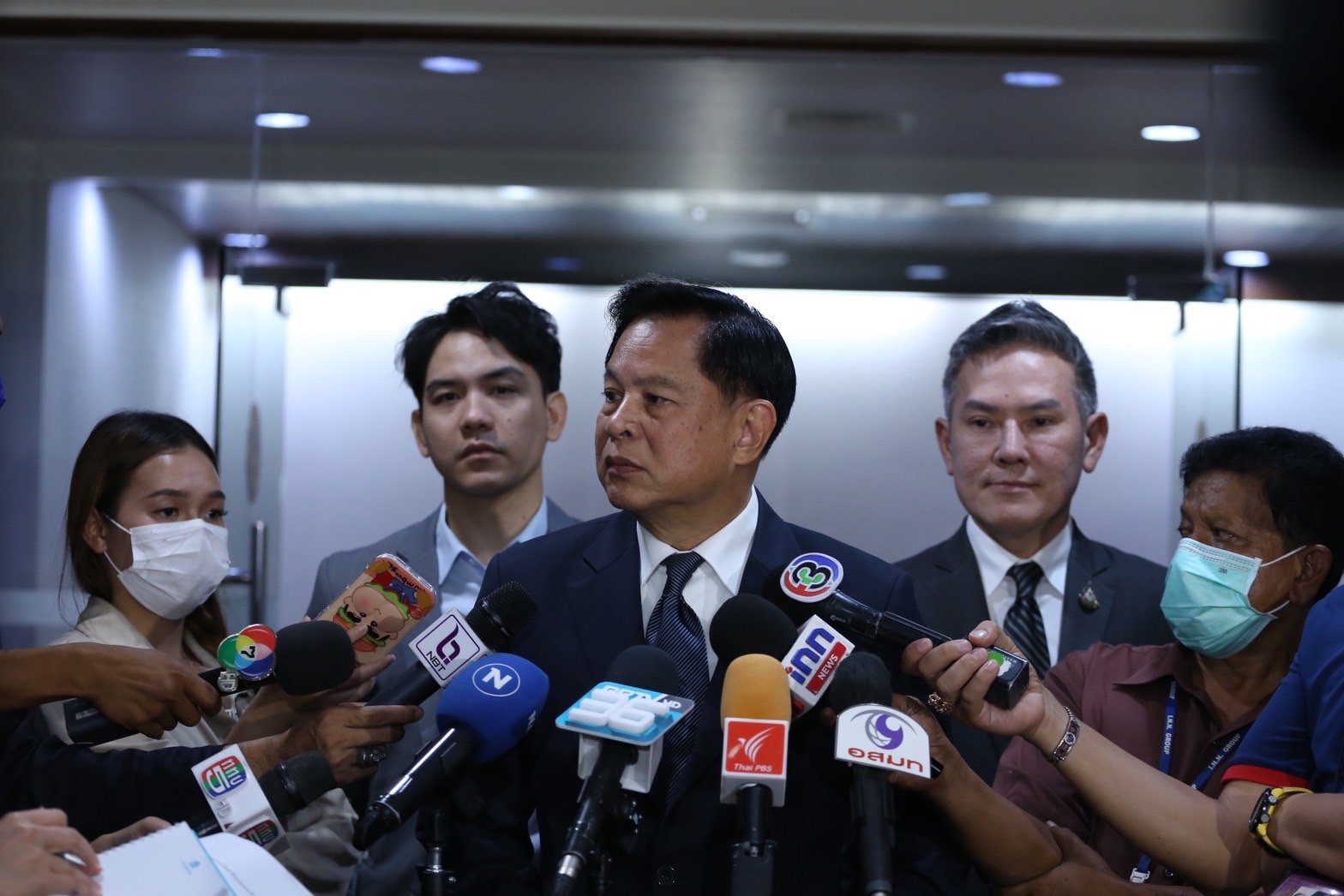 รมว.พลังงาน รับข้อเสนอสภาผู้บริโภคและเครือข่ายขับเคลื่อนค่าไฟฟ้าที่เป็นธรรม  รมว.พลังงาน รับข้อเสนอสภาผู้บริโภคและเครือข่ายขับเคลื่อนค่าไฟฟ้าที่เป็นธรรม