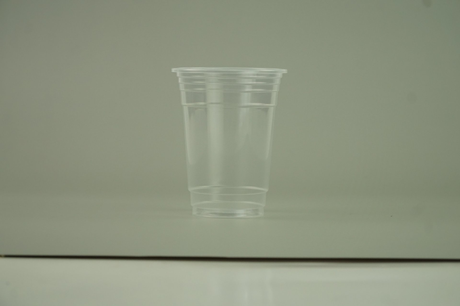 แก้วน้ำ 16 ออนซ์ แก้วพลาสติก PP เรียบใส รุ่นพิเศษ ปาก95mm. ขนาด 9.5x12x6 cm.