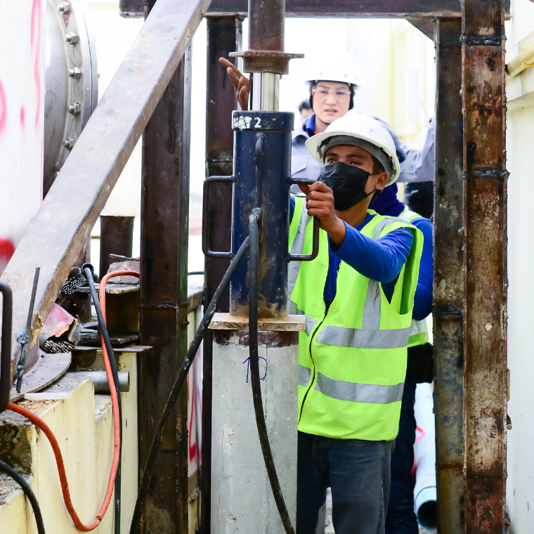 กดเสาเข็มไฮดรอลิคสปันไมโครไพล์ กลม20 เสริมฐานรากถังบำบัด กดเสาเข็มไฮดรอลิคสปันไมโครไพล์ กลม20 เสริมฐานรากถังบำบัด