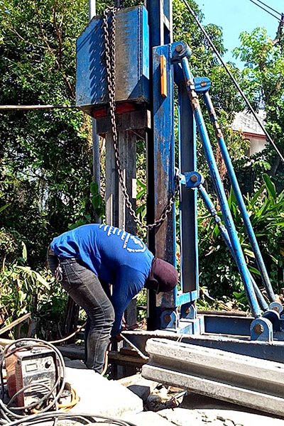 ผลงานตอกเสาเข็มไมโครไพล์ (micropile i18) ตอกเสาเข็มต่อเติมทำรั้ว ไซด์งานตลิ่งชัน  ผลงานตอกเสาเข็มไมโครไพล์ (micropile i18) ตอกเสาเข็มต่อเติมทำรั้ว ไซด์งานตลิ่งชัน