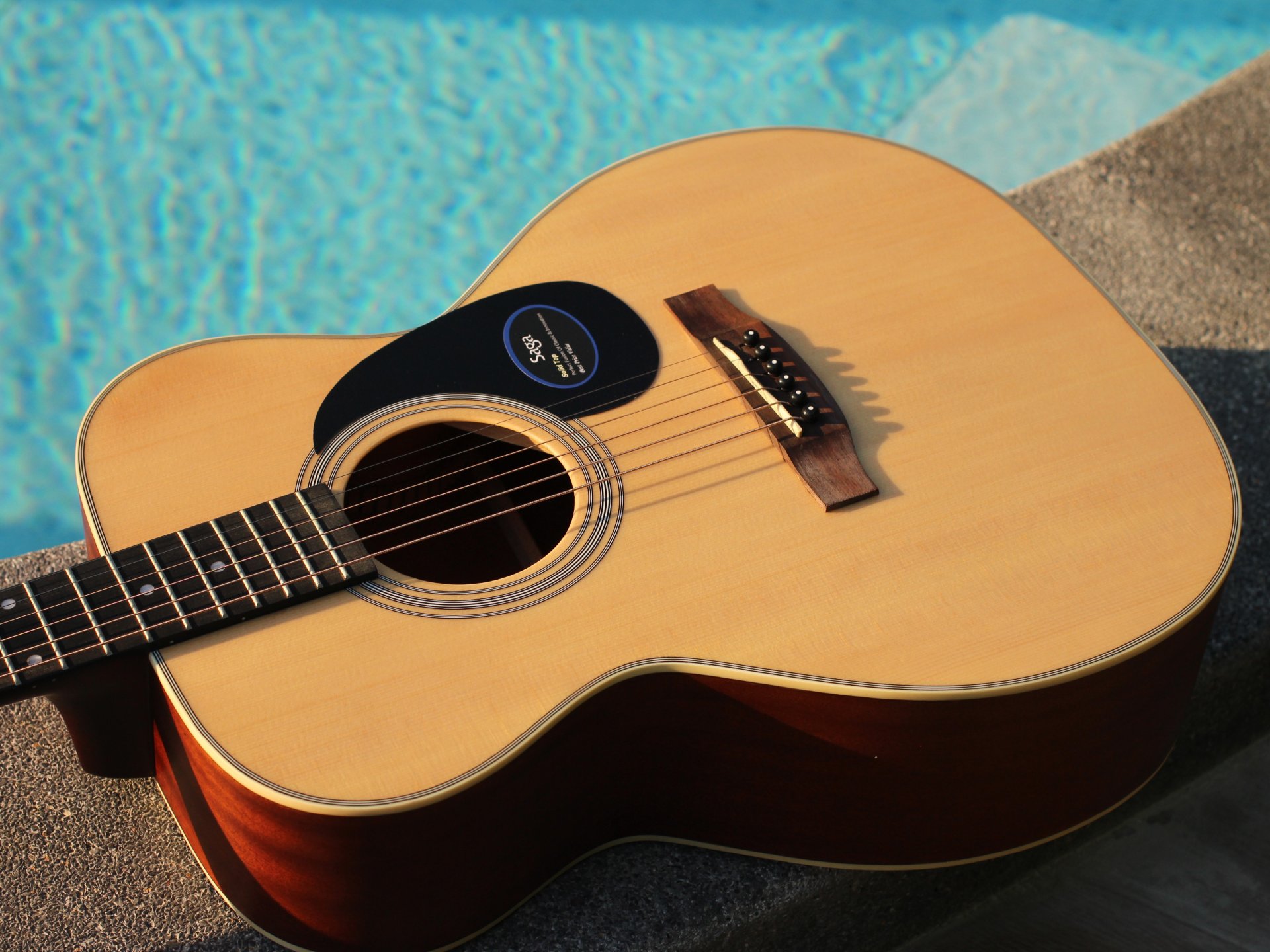 About SAGA Guitar  About SAGA Guitar