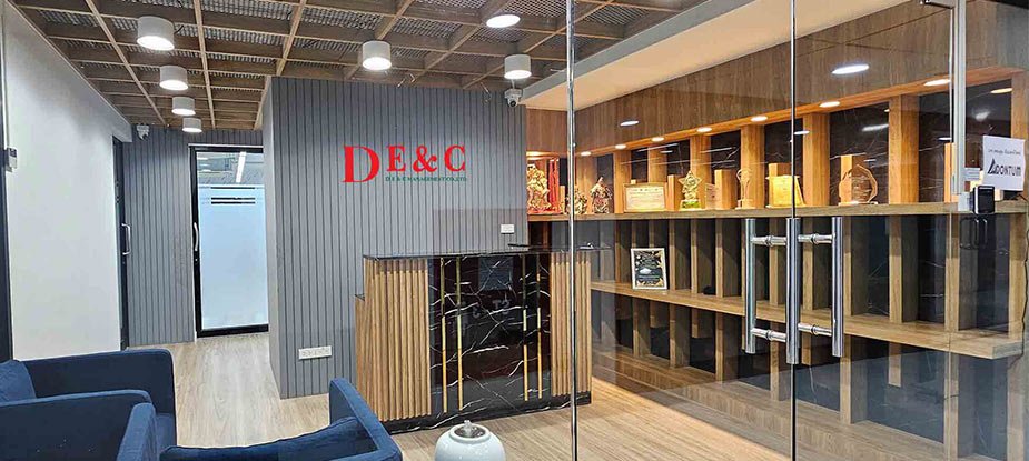 D E & C Management Office