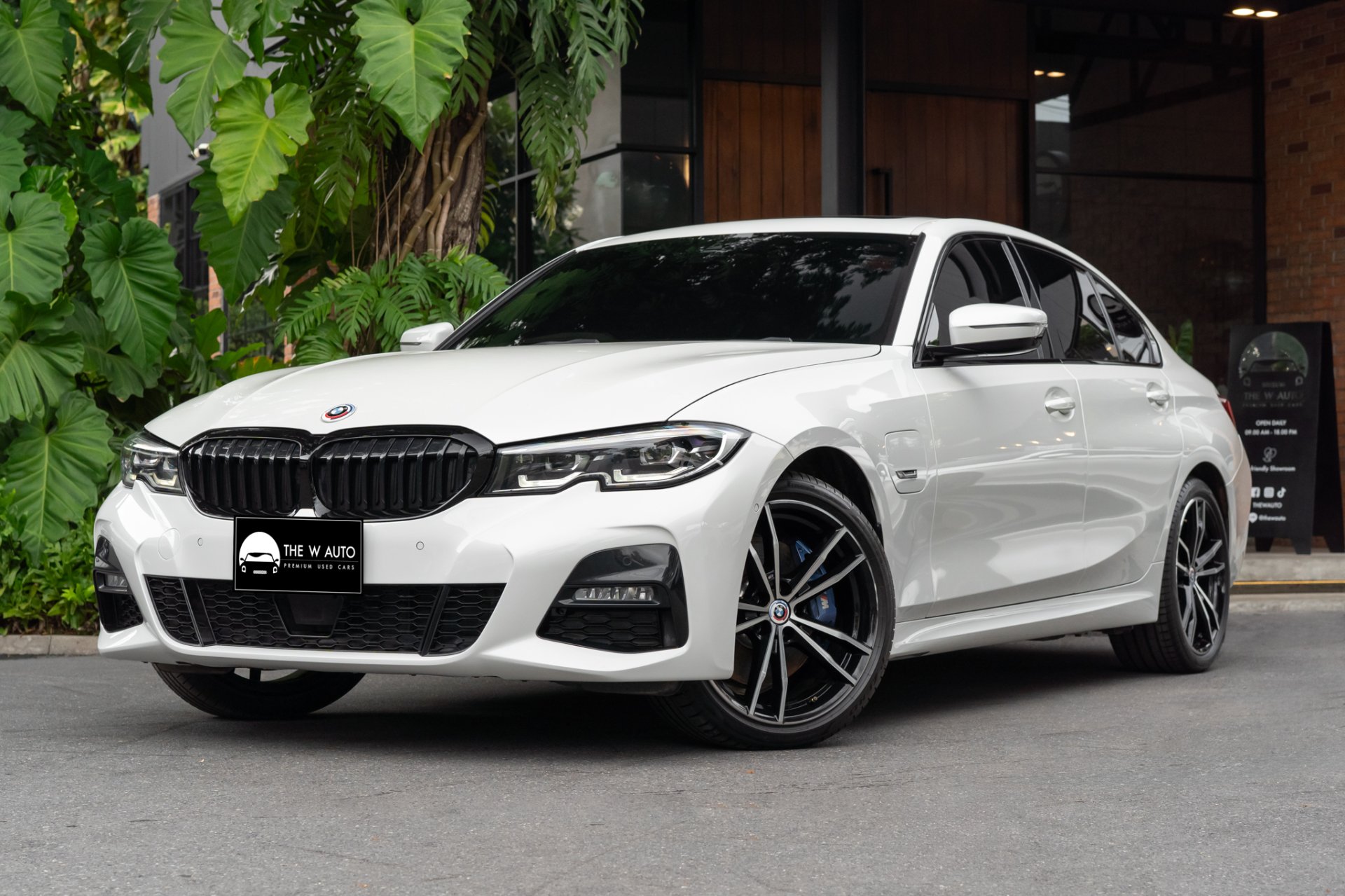 BMW 330e M Sport Plug-in Hybrid