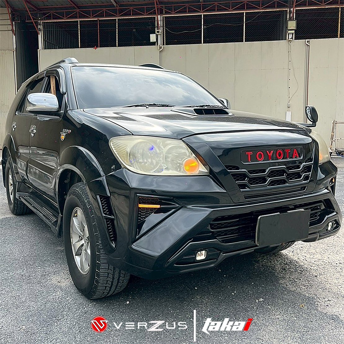 TAKAi FRONT BUMPER FORTUNER 2005-2011