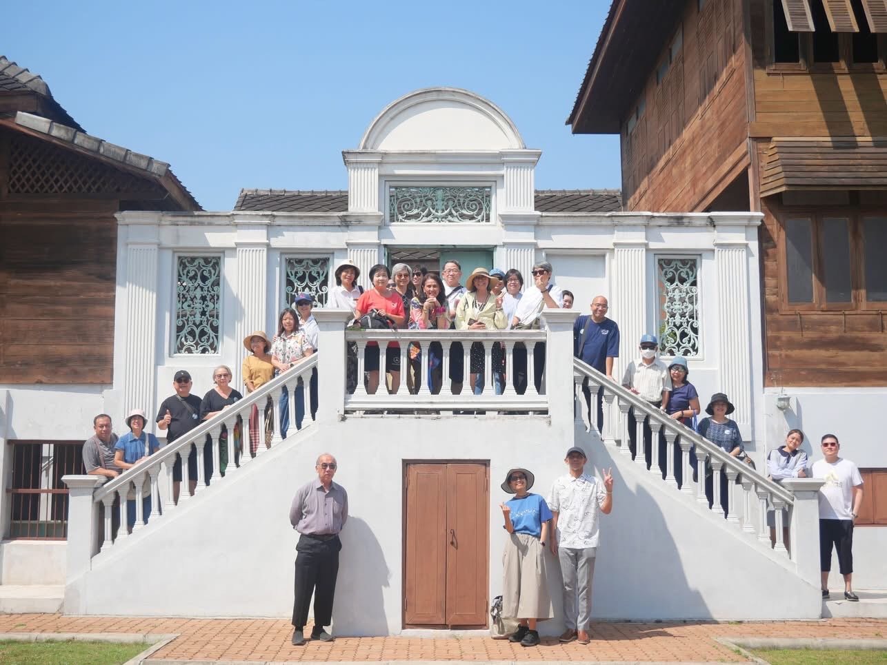 กลุ่มทัวร์รัตนโกสิเน่หา ครั้งที่ 19