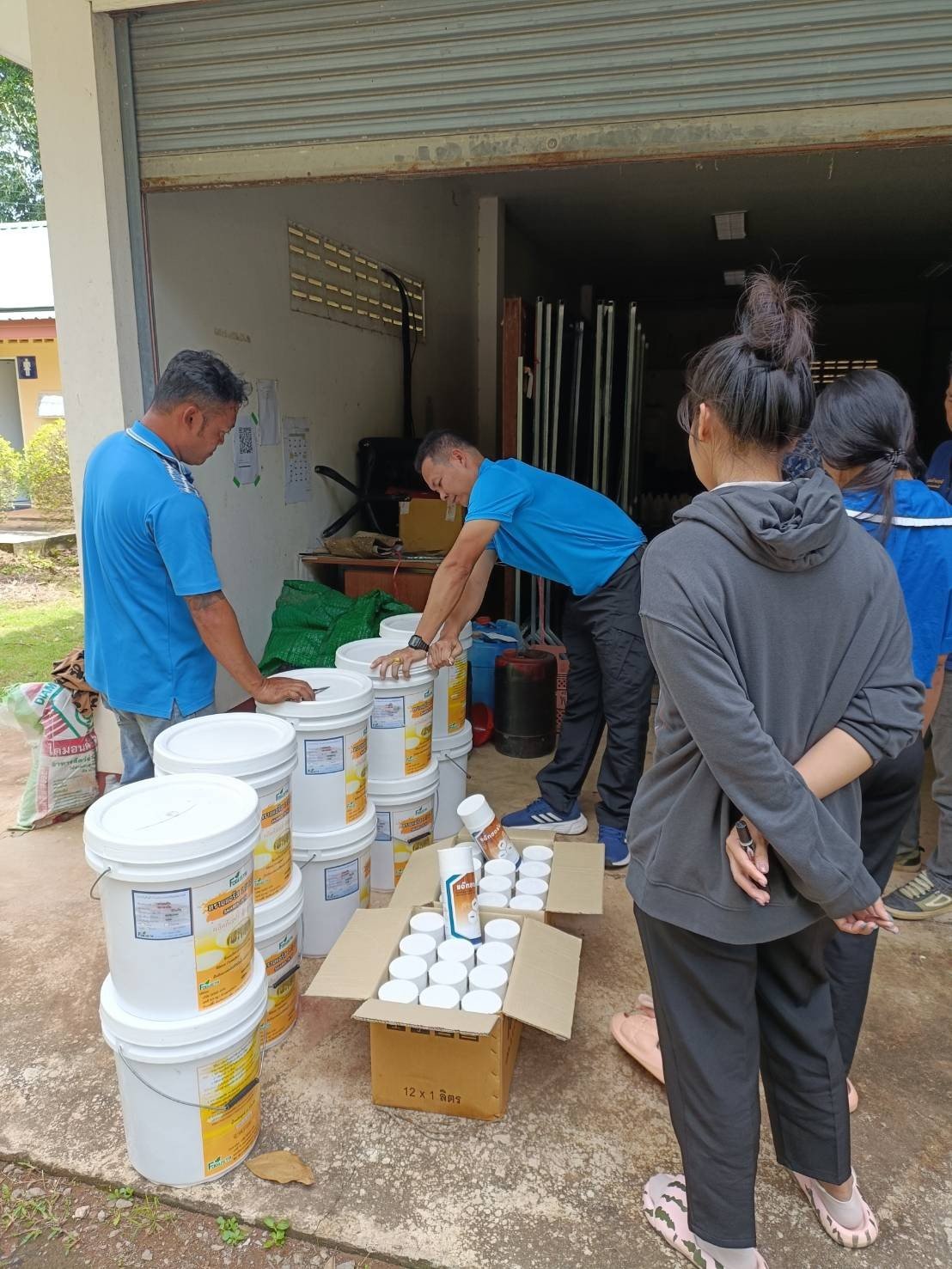 Mosquito Sprayer Planning for Border Trade Municipalities: Border Markets, Cross-Border Travel and a Joint Vector Control Plan With Border Health Teams