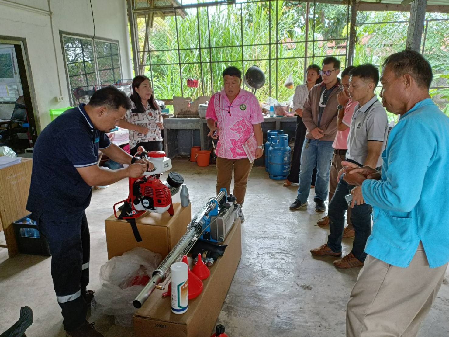 สำนักงานเขตดอนเมือง กทม. รับมอบ SUPER ROTARY 52cc พ่นยุงรอบเขต ลดผู้ป่วยไข้เลือดออก เมืองกรุง 50 เขตเลือกแล้ว